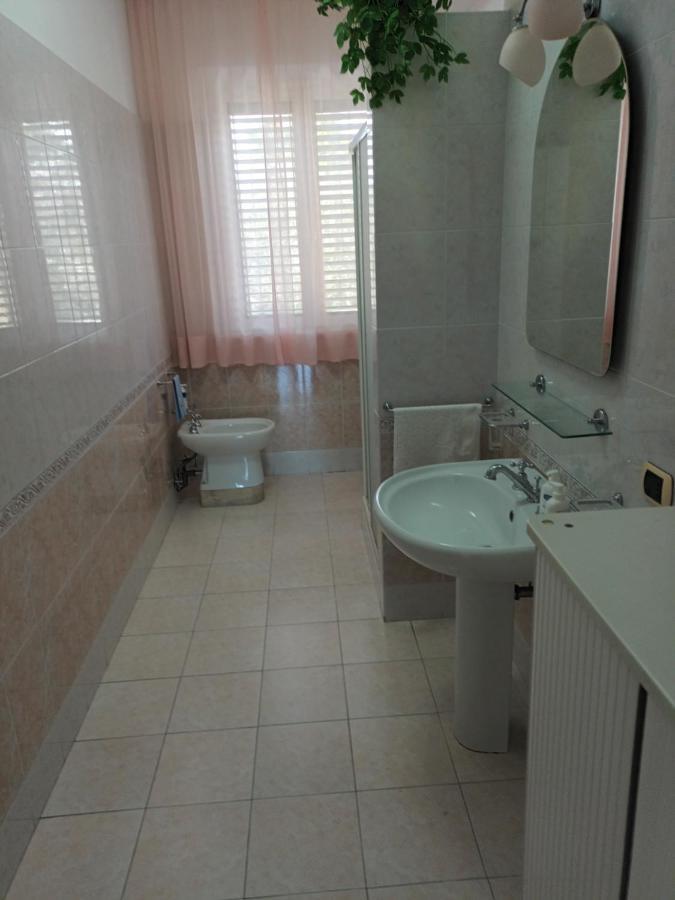 La Casa Degli Ippocastani Apartment Colonnella Bagian luar foto