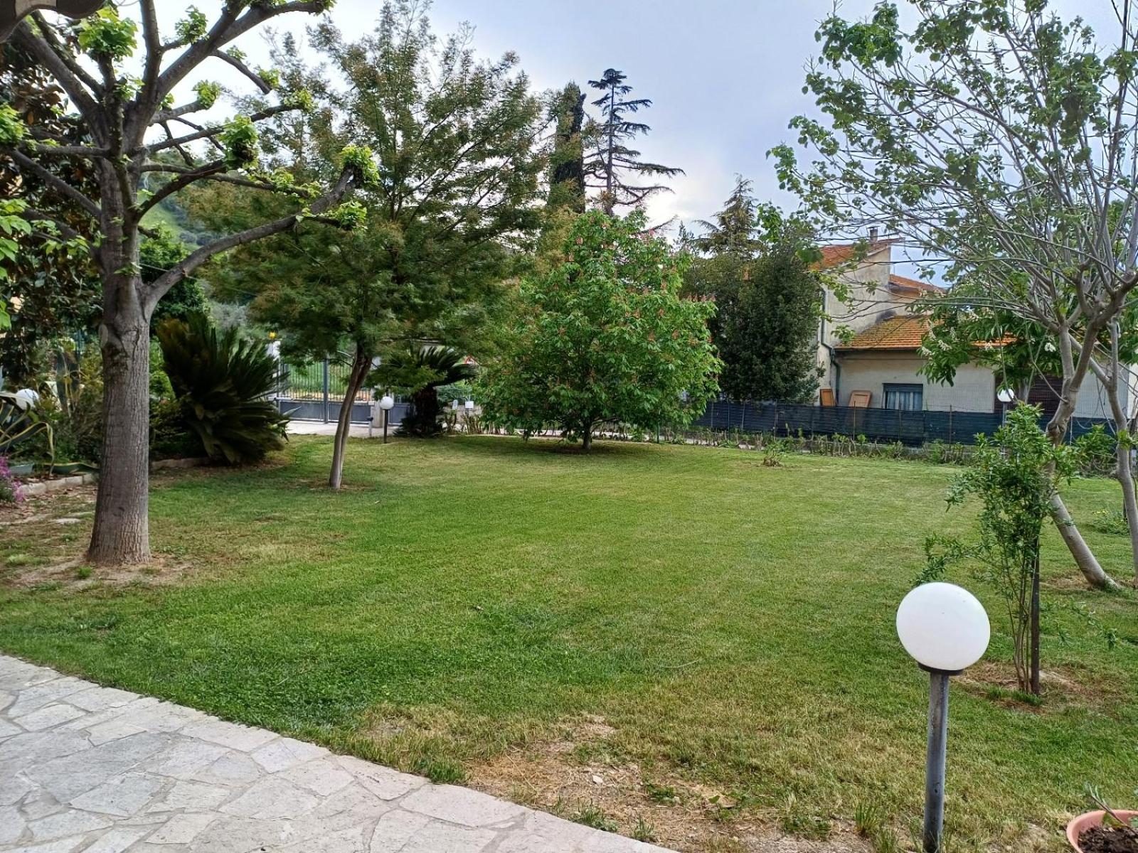 La Casa Degli Ippocastani Apartment Colonnella Bagian luar foto